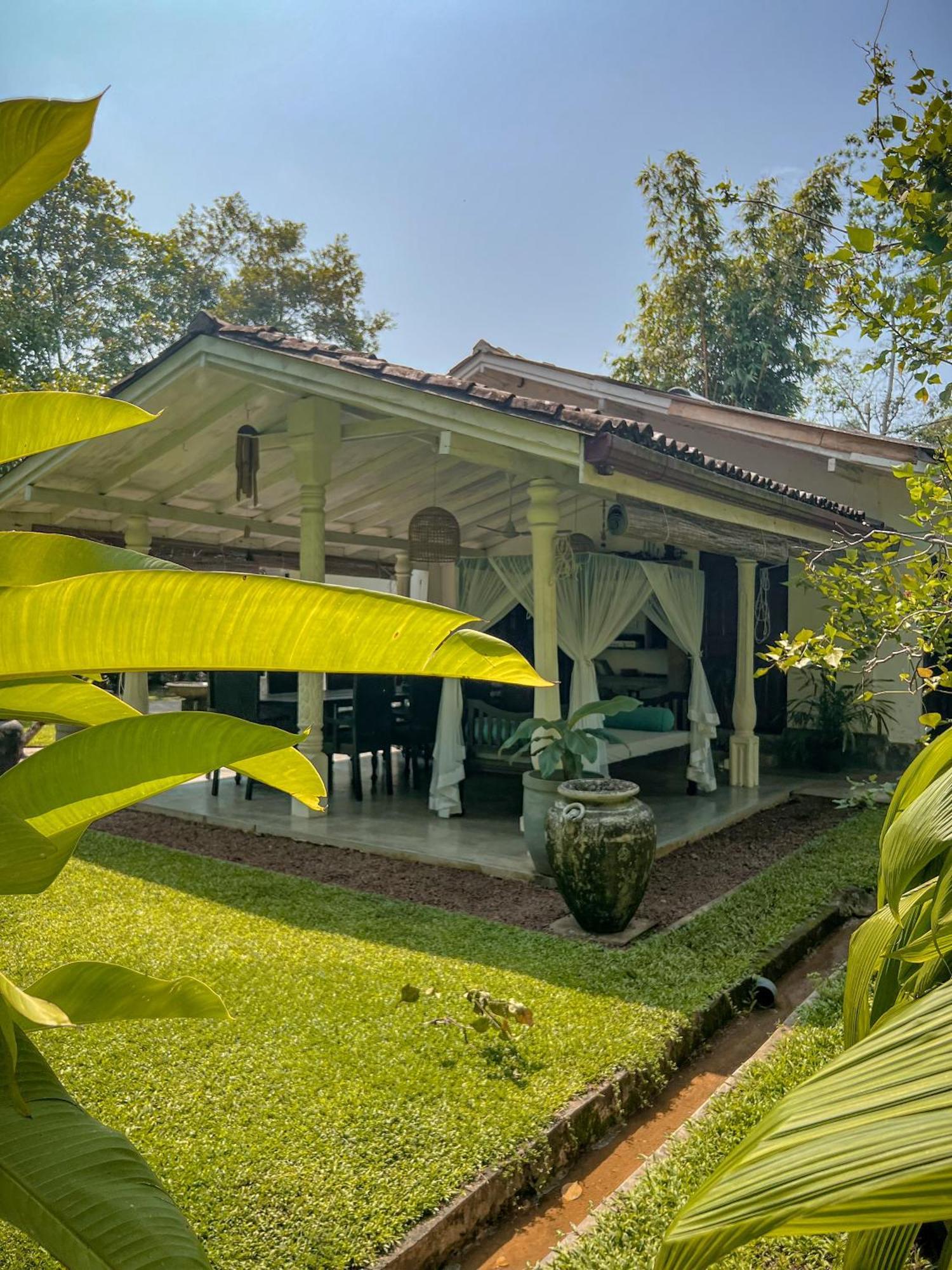 Medusa Bungalow - Galle Exterior photo